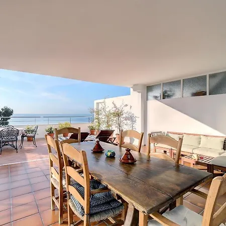 Boulevard 305 * Estepona