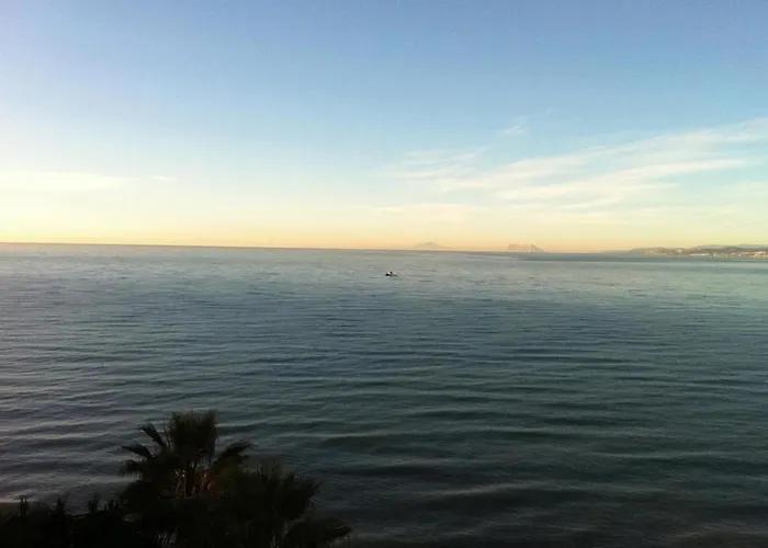 Apartment Boulevard 305 *