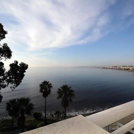 Boulevard 305 * Estepona